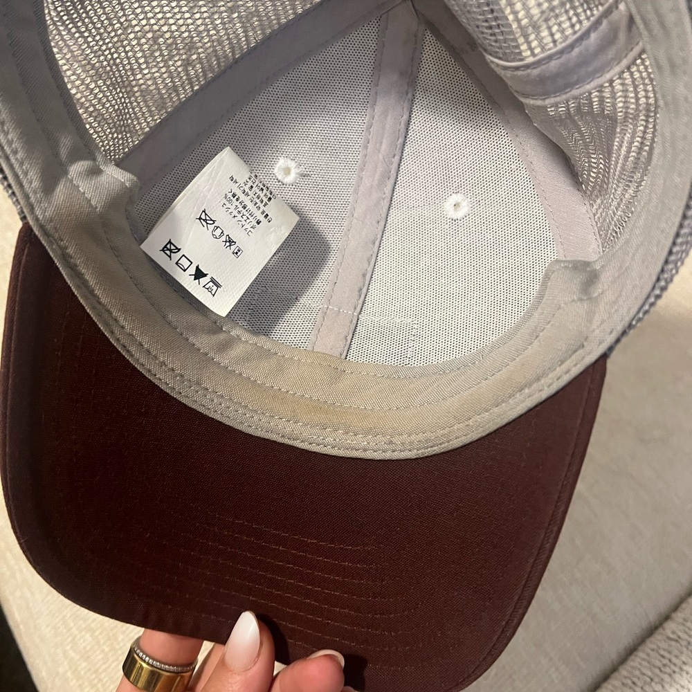 Patagonia Trucker Hat White and red - Picture 3 of 4